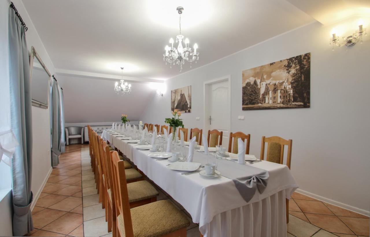Zajazd Różany Laski (Kepno) Exterior foto